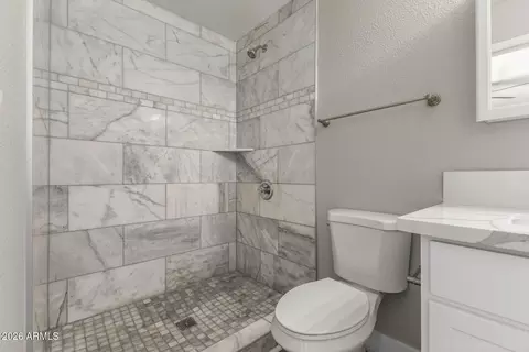 7701 W Fairmount Ave, Phoenix, AZ 85033 photo 3