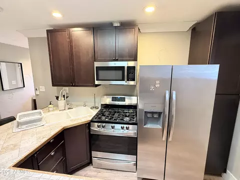 Kitchen - 3708 E Wethersfield Rd, Phoenix, AZ 85032 photo 6 of 11