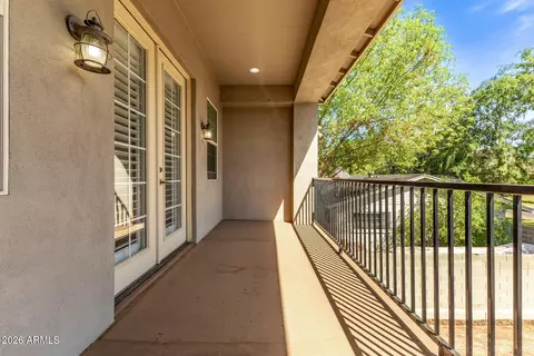Exterior - 4956 E Clarendon Ave, Phoenix, AZ 85018 photo 4 of 5