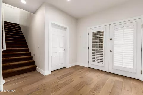 Entry Way - 4956 E Clarendon Ave, Phoenix, AZ 85018 photo 1 of 2