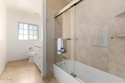 Bath - 4956 E Clarendon Ave, Phoenix, AZ 85018 photo 5 of 5