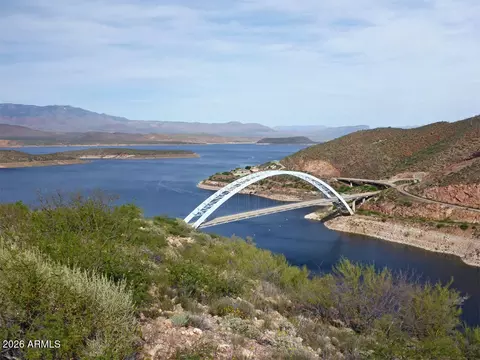 131 E Spring Creek Dr, Roosevelt, AZ 85545