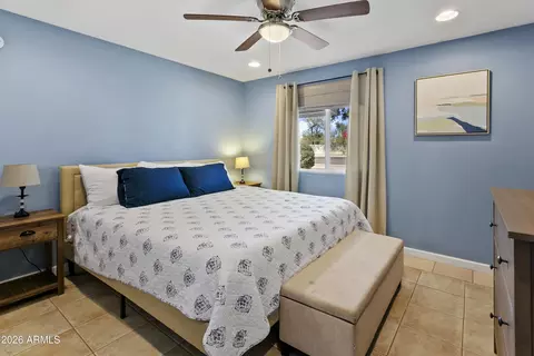 Bedroom - 3445 E Thunderbird Rd, Phoenix, AZ 85032 photo 3 of 4