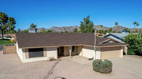 12122 S Tomi Dr, Phoenix, AZ 85044