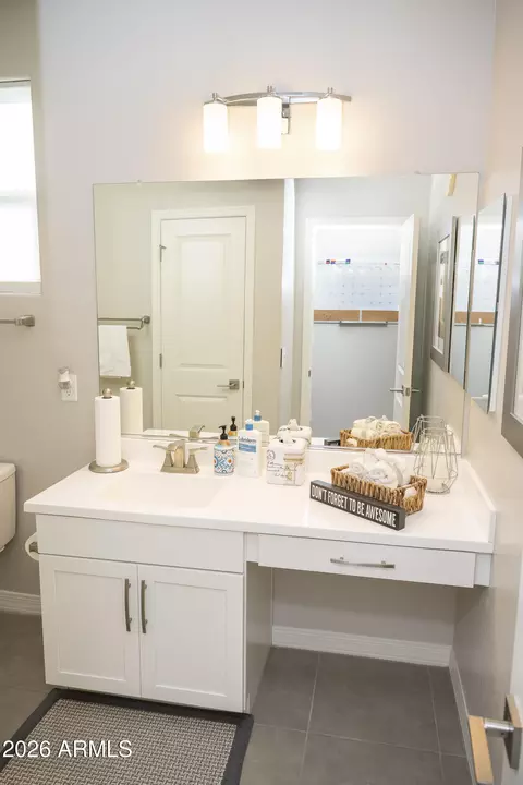 Bath - 5011 E Greenway St, Mesa, AZ 85205 photo 1 of 3