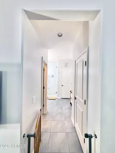Entry Way - 5011 E Greenway St, Mesa, AZ 85205 photo 3 of 5