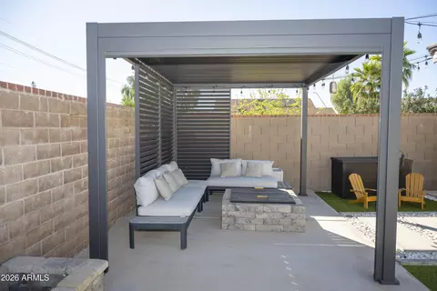 Exterior - 5011 E Greenway St, Mesa, AZ 85205 photo 2 of 7
