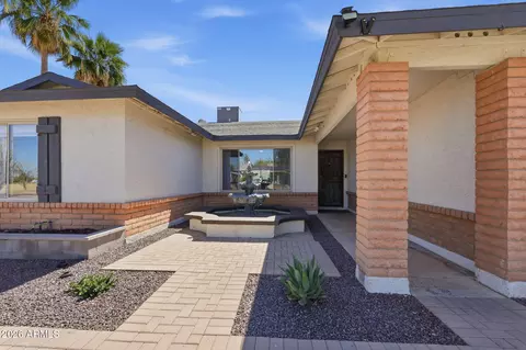 Exterior - 2109 W Oraibi Dr, Phoenix, AZ 85027 photo 2 of 7