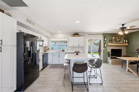 Kitchen - 2109 W Oraibi Dr, Phoenix, AZ 85027 photo 1 of 5