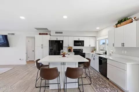 Kitchen - 2109 W Oraibi Dr, Phoenix, AZ 85027 photo 2 of 5