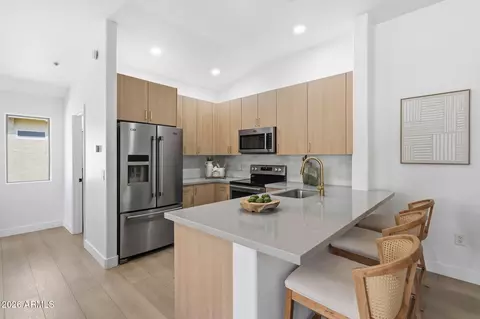 17150 N 23rd St #215, Phoenix, AZ 85022