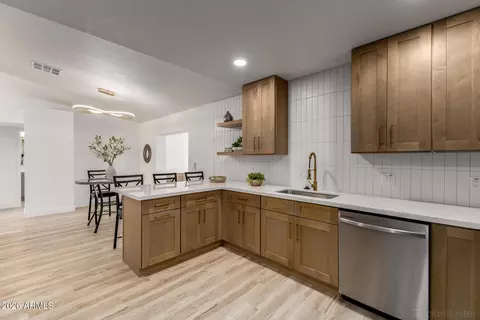Kitchen - 4749 E Contessa St, Mesa, AZ 85205 photo 2 of 2