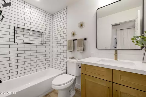 Bath - 4749 E Contessa St, Mesa, AZ 85205 photo 2 of 2