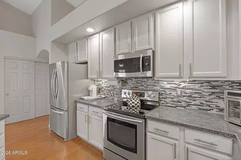 Kitchen - 16008 S 38th Way, Phoenix, AZ 85048 photo 4 of 4