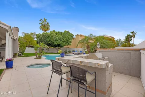 Exterior - 16008 S 38th Way, Phoenix, AZ 85048 photo 10 of 14