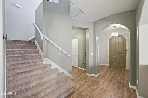 Entry Way - 838 S Huish Dr, Gilbert, AZ 85296 photo 2 of 5