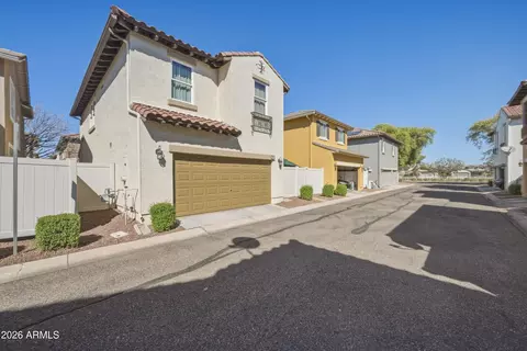 Exterior - 838 S Huish Dr, Gilbert, AZ 85296 photo 7 of 7
