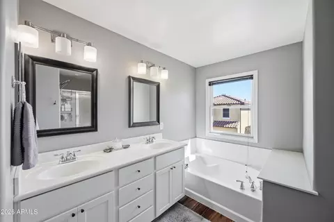 Bath - 838 S Huish Dr, Gilbert, AZ 85296 photo 1 of 3