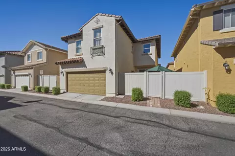 Exterior - 838 S Huish Dr, Gilbert, AZ 85296 photo 6 of 7