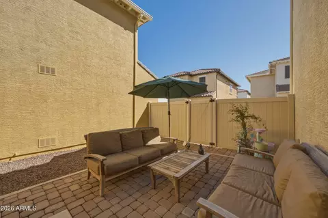 Exterior - 838 S Huish Dr, Gilbert, AZ 85296 photo 4 of 7