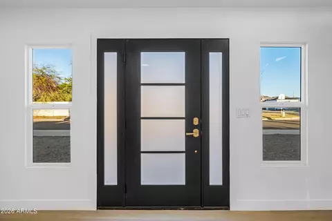 Entry Way - 1246 E Winter Dr, Phoenix, AZ 85020 photo 1 of 4