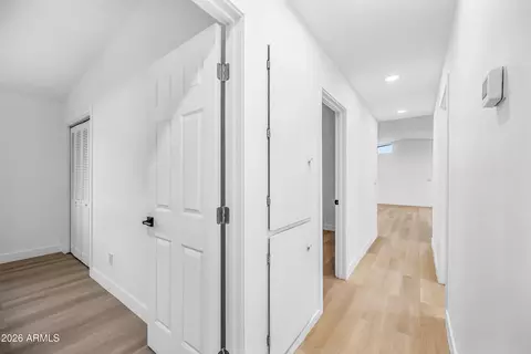 Entry Way - 1246 E Winter Dr, Phoenix, AZ 85020 photo 3 of 4