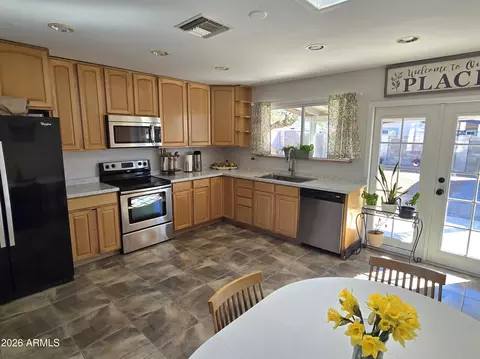 Kitchen - 1843 S Papago Dr, Apache Junction, AZ 85120 photo 2 of 2