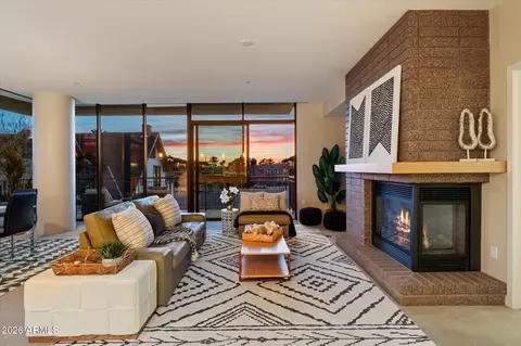 208 W Portland St #262, Phoenix, AZ 85003