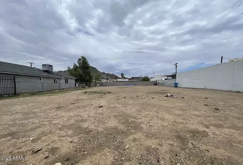 536 E Vogel Ave #-, Phoenix, AZ 85020 photo 5