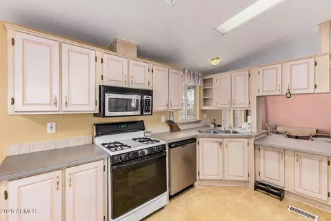 8230 E Coralbell Cir, Mesa, AZ 85208 photo 28