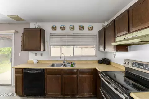 Kitchen - 1848 Edgewood Ave, Mesa, AZ 85204 photo 2 of 3