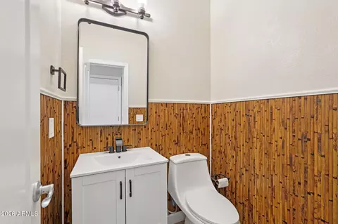 Bath - 4366 E Rosemonte Dr, Phoenix, AZ 85050 photo 1 of 3