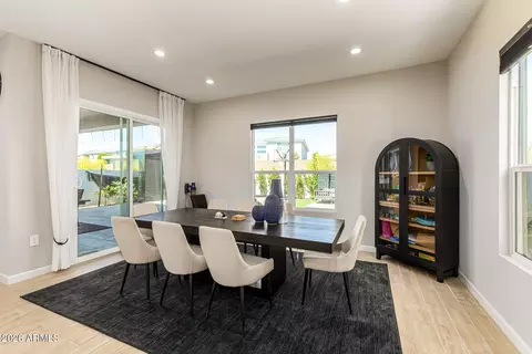 Dining - 5964 E Sinclair St, Phoenix, AZ 85054 photo 1 of 2
