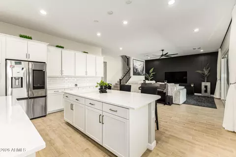 Kitchen - 5964 E Sinclair St, Phoenix, AZ 85054 photo 3 of 6