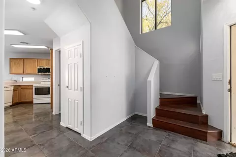 Entry Way - 1072 E Sunburst Ln, Tempe, AZ 85284 photo 1 of 6