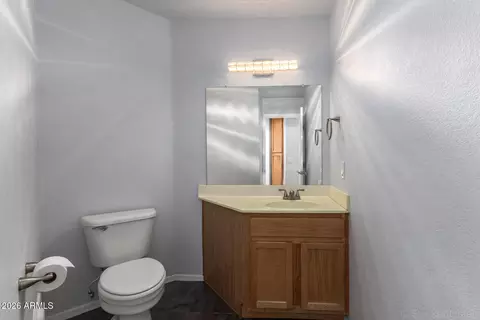 Bath - 1072 E Sunburst Ln, Tempe, AZ 85284 photo 1 of 5