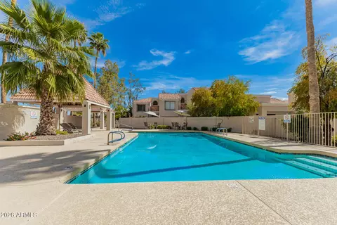 Exterior - 1072 E Sunburst Ln, Tempe, AZ 85284 photo 6 of 7