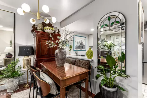 Dining - 3033 E Devonshire Ave #1032, Phoenix, AZ 85016 photo 1 of 1