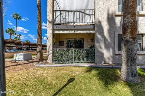 Exterior - 3033 E Devonshire Ave #1032, Phoenix, AZ 85016 photo 3 of 6