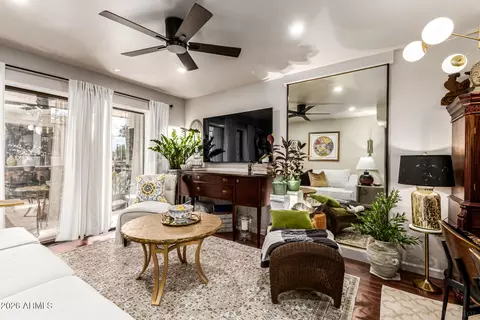 Living - 3033 E Devonshire Ave #1032, Phoenix, AZ 85016 photo 2 of 3