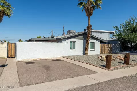 Exterior - 2142 E Taylor St, Phoenix, AZ 85006 photo 6 of 15
