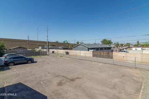 Exterior - 2142 E Taylor St, Phoenix, AZ 85006 photo 13 of 15