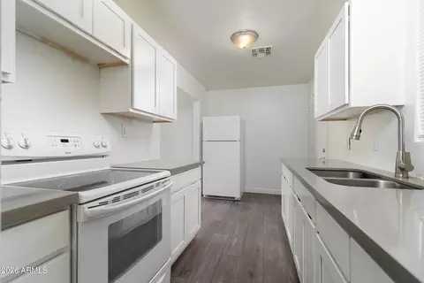 Kitchen - 2142 E Taylor St, Phoenix, AZ 85006 photo 1 of 2
