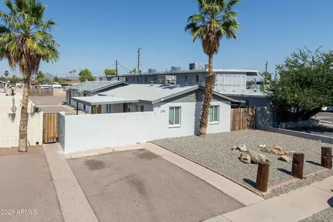 Exterior - 2142 E Taylor St, Phoenix, AZ 85006 photo 4 of 15