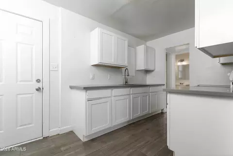 Entry Way - 2142 E Taylor St, Phoenix, AZ 85006 photo 1 of 3