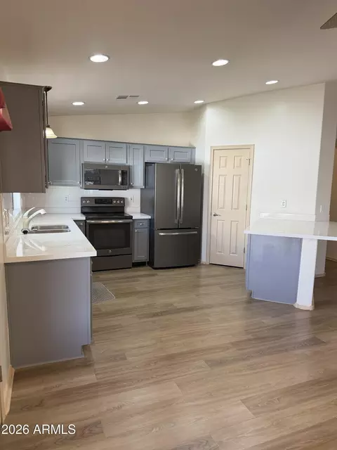 Kitchen - 2101 S Meridian Rd #255, Apache Junction, AZ 85120 photo 3 of 3
