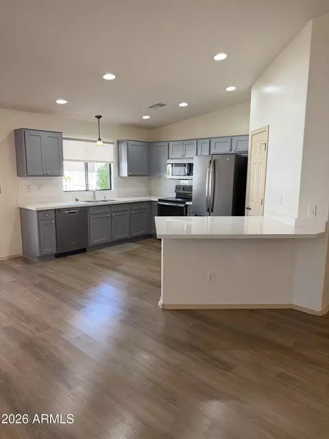 Kitchen - 2101 S Meridian Rd #255, Apache Junction, AZ 85120 photo 2 of 3