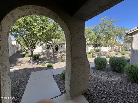 26708 N Babbling Brook Dr, Phoenix, AZ 85083