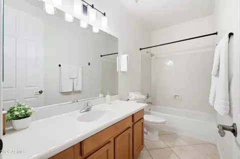 Bath - 3490 E Red Oak Ln, Gilbert, AZ 85297 photo 3 of 3