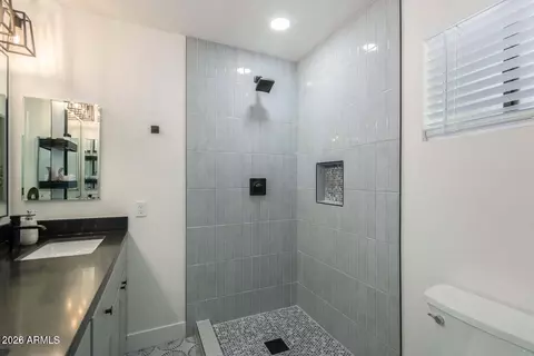 Bath - 7450 E Diamond Ave, Mesa, AZ 85208 photo 2 of 2
